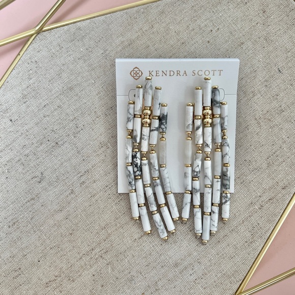 NWT Kendra Scott Ember Gold Statement Earrings in White Howlite - Picture 3 of 4